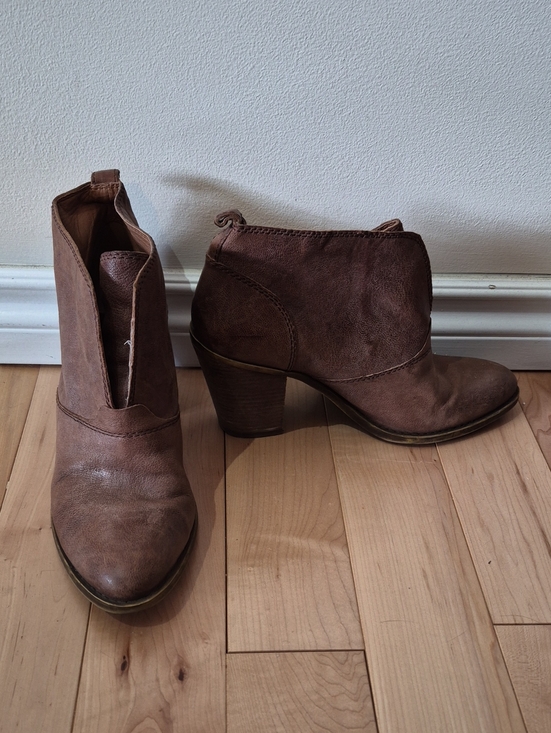 Lucky Brand Shoes - Lucky Brand Women's Size 9.5 Chestnut Brown Ankle Booties with Stacked Heel